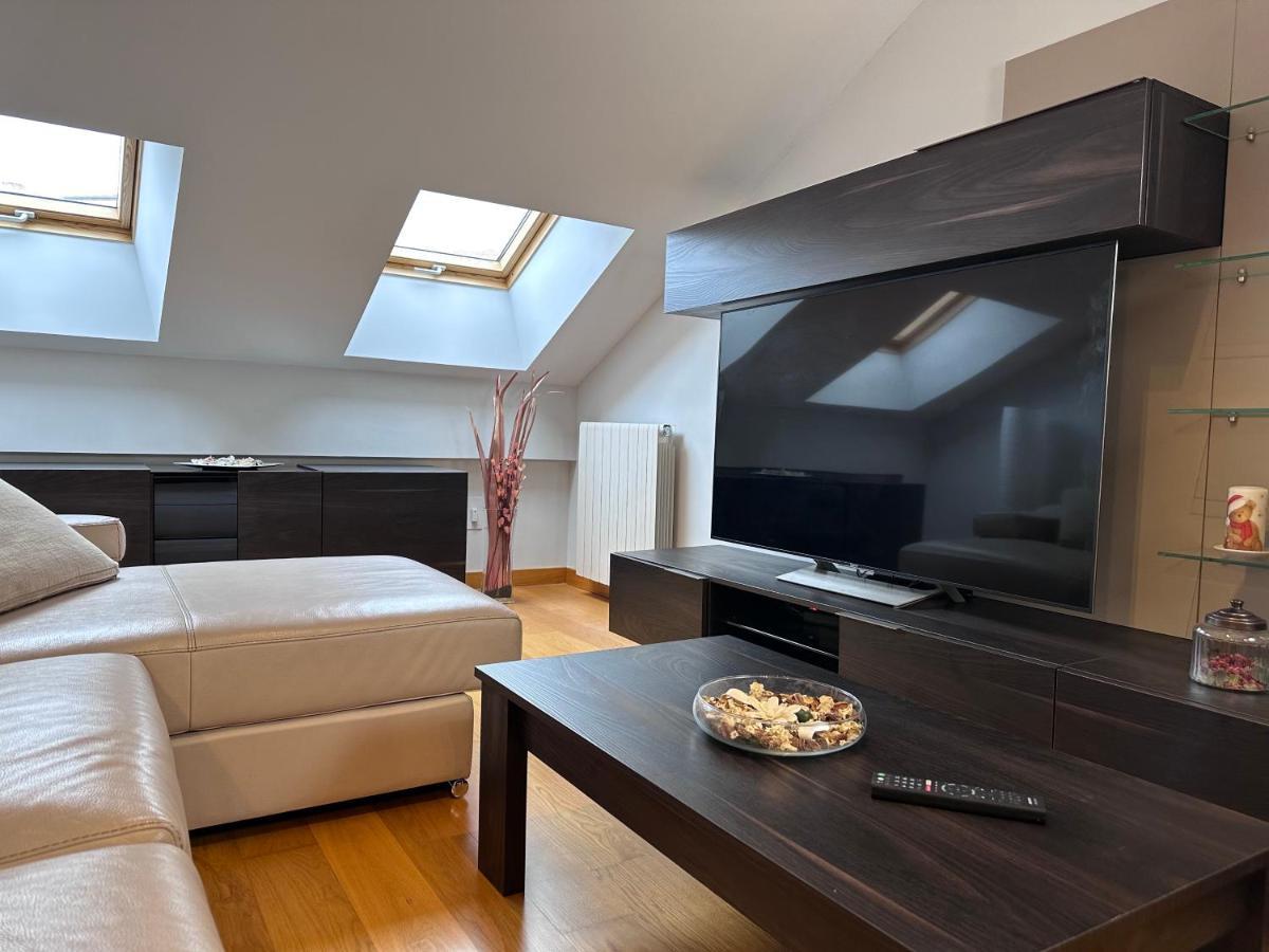 Apartamento Gran Via - Parking Gratis Salamanca Exterior photo
